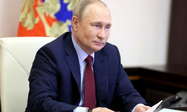 Путин подписал закон о праве наследников оспаривать отцовство