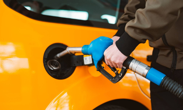 В России дорожает бензин: с чем это связано и как предотвратить рост цен?